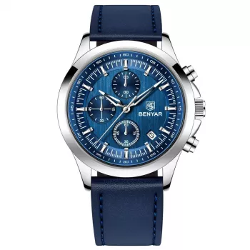 Quartz Chronograph Luxury: Leather Strap & Water-Ready